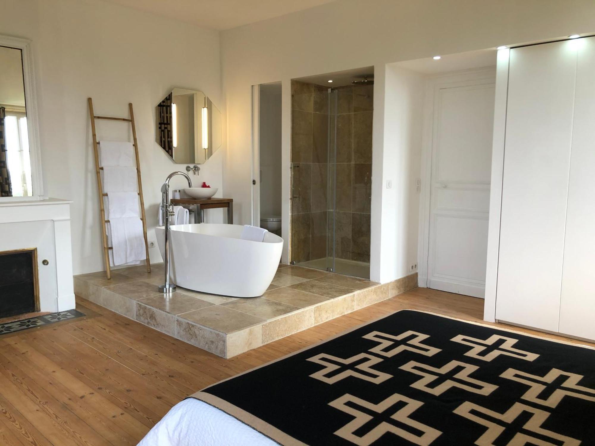 Chateau Bernon Maison D Hotes - Piscine Et Spa Queyrac Ngoại thất bức ảnh